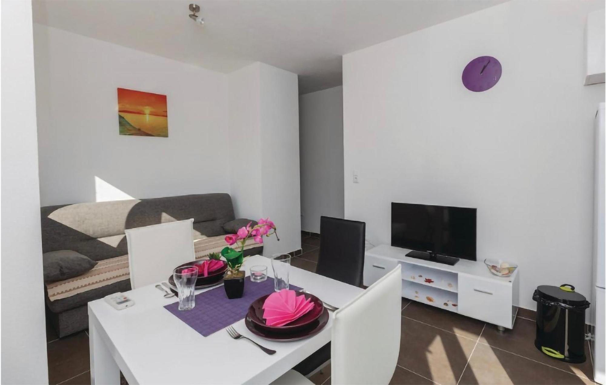 Amazing Apartment In Saldun With Wifi Trogir Ngoại thất bức ảnh