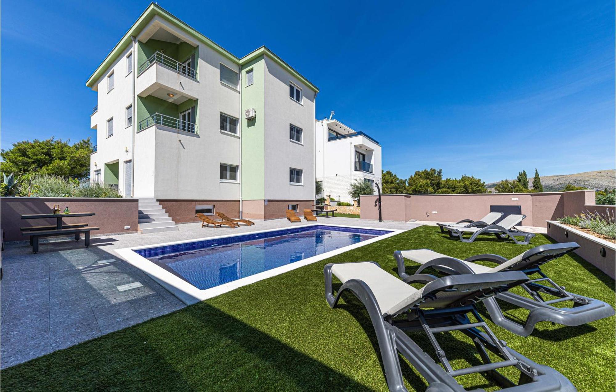 Amazing Apartment In Saldun With Wifi Trogir Ngoại thất bức ảnh
