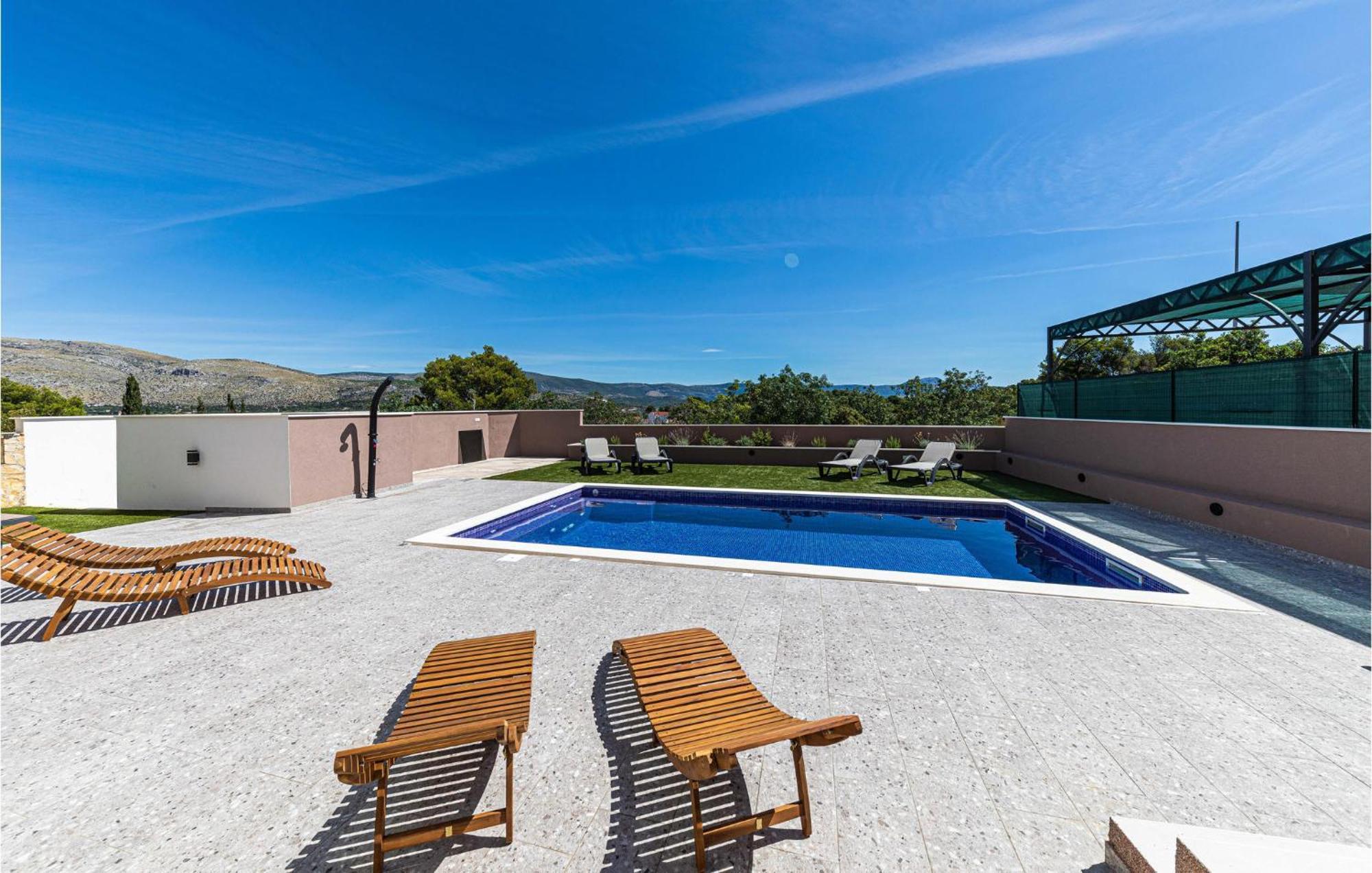 Amazing Apartment In Saldun With Wifi Trogir Ngoại thất bức ảnh