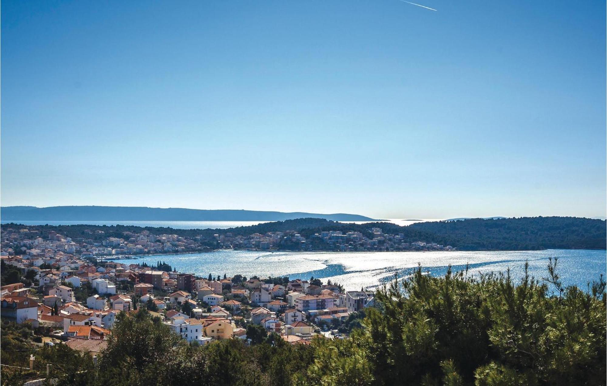 Amazing Apartment In Saldun With Wifi Trogir Ngoại thất bức ảnh