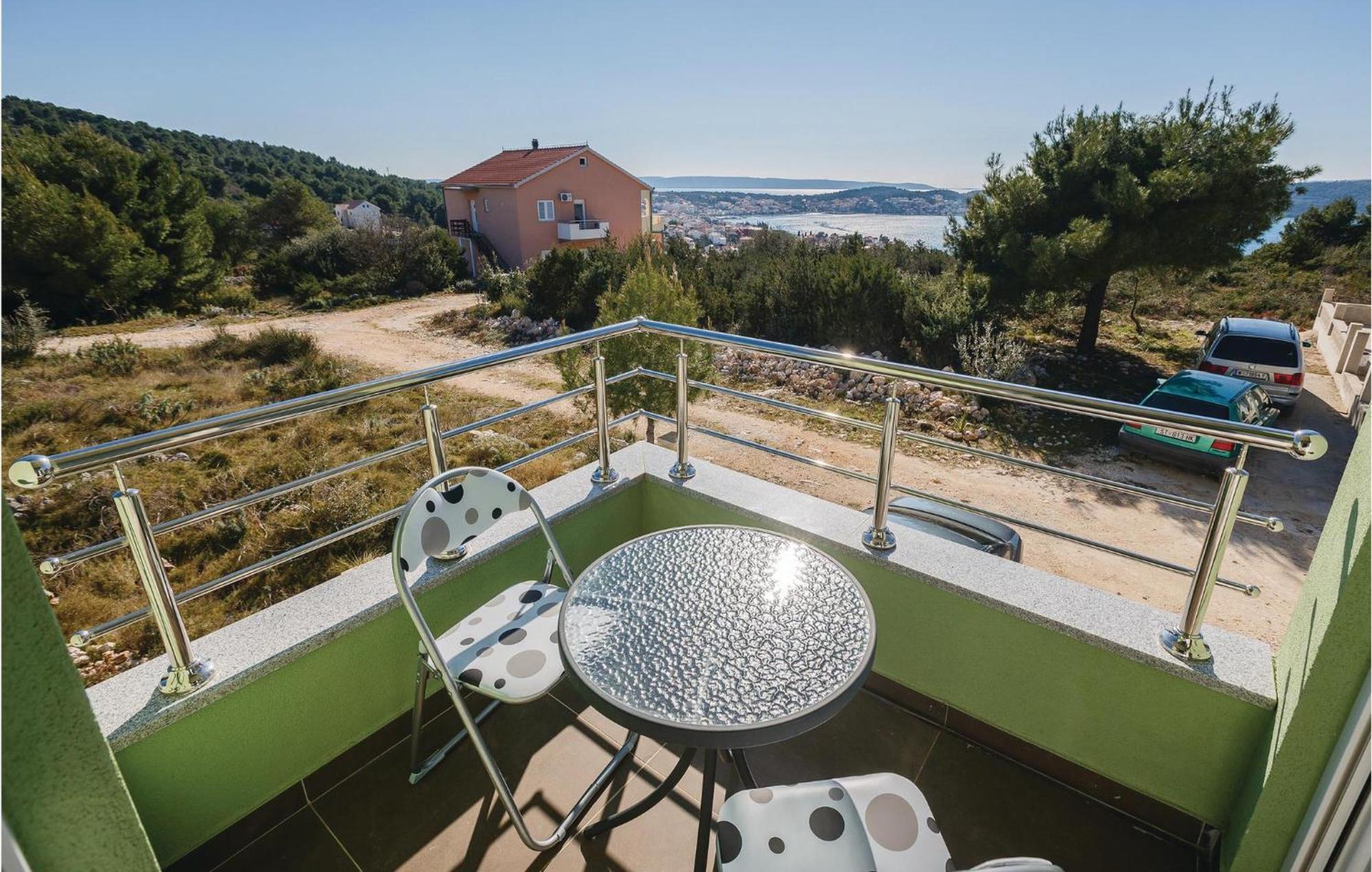 Amazing Apartment In Saldun With Wifi Trogir Ngoại thất bức ảnh