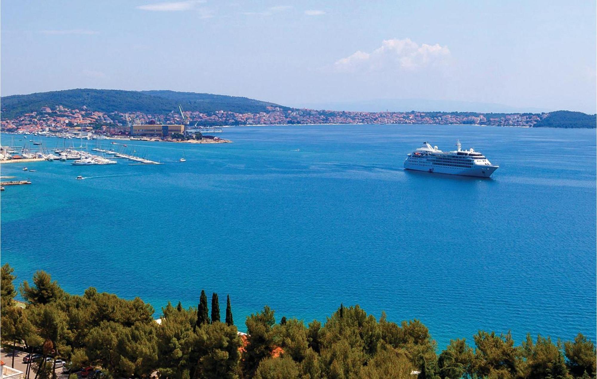 Amazing Apartment In Saldun With Wifi Trogir Ngoại thất bức ảnh